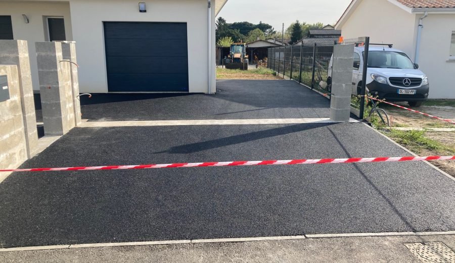 Parking en enrobé — Saint Médard d’Eyran
