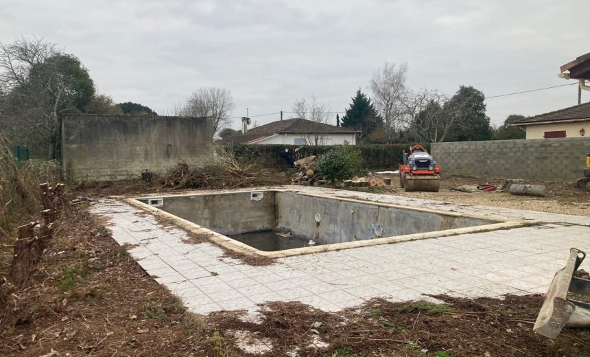 Terrassement pour deux projets de construction — Saint Caprais de Bordeaux — photo 1